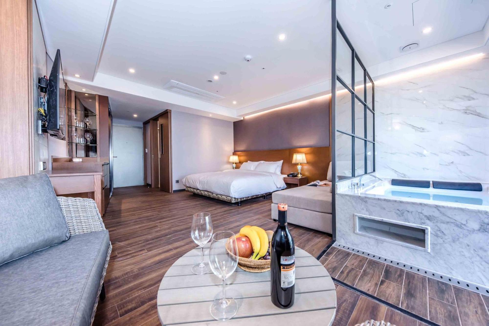 Dyne Oceano Hotel Чеджудо Экстерьер фото
