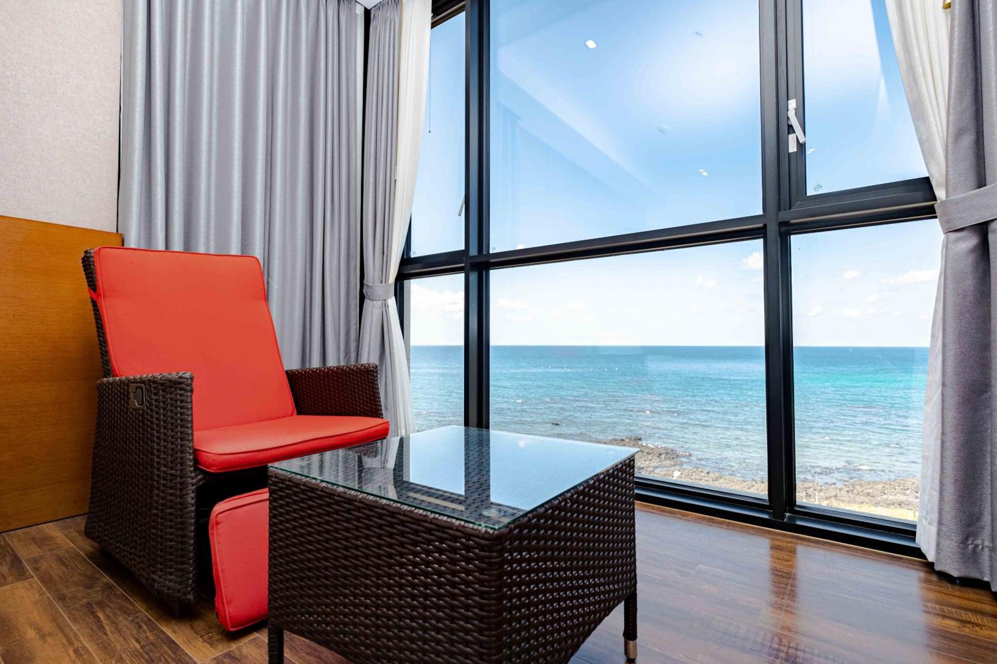 Dyne Oceano Hotel Чеджудо Экстерьер фото