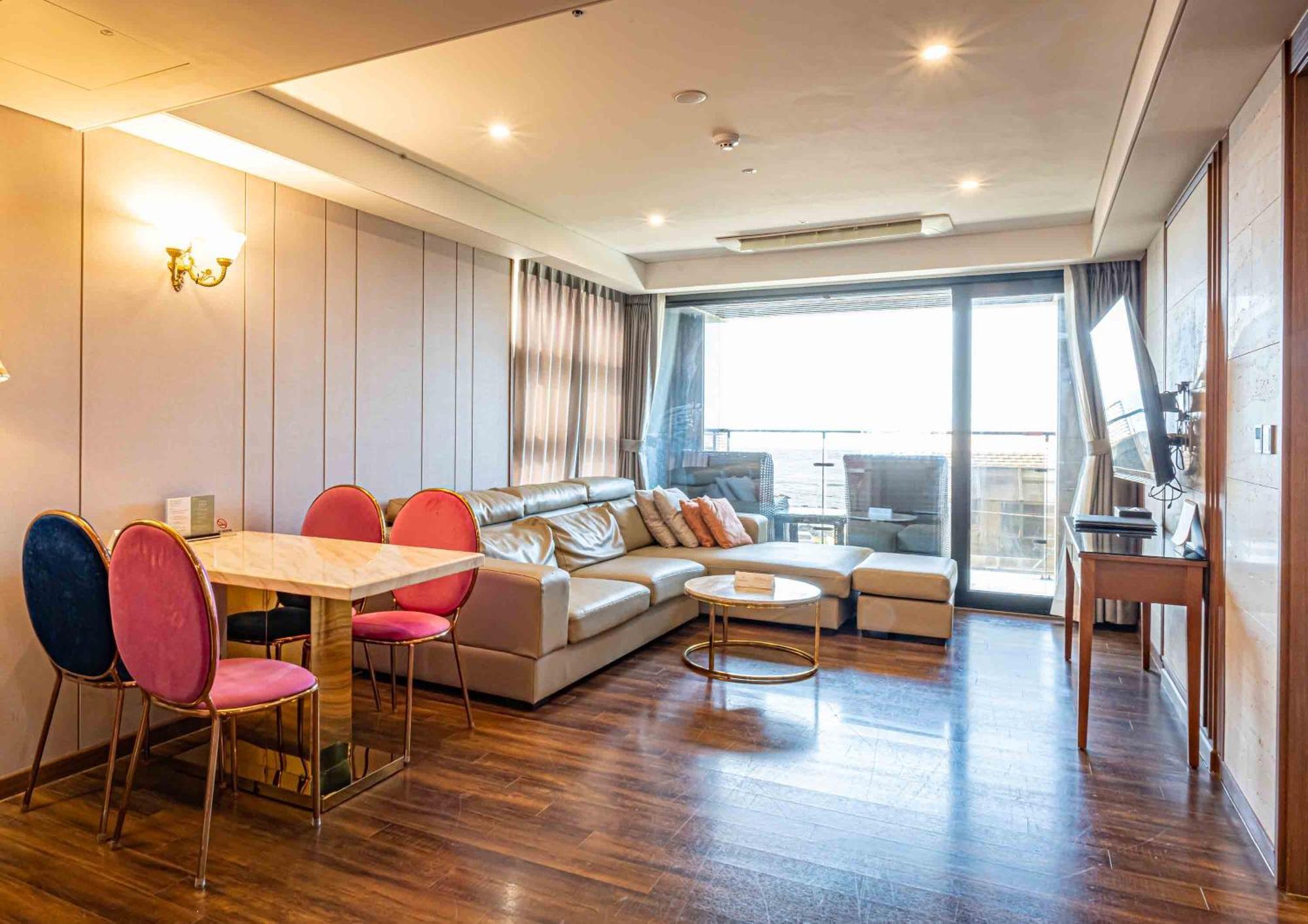 Dyne Oceano Hotel Чеджудо Экстерьер фото